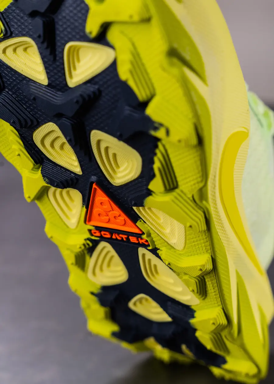 Detalle de la suela GOATEK de la Nike ACG Picklejus, un modelo distinto todavía no comercializado